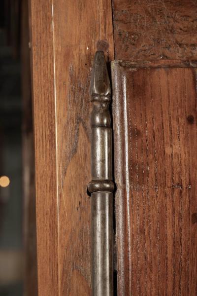 18th Century Armoire in Olive Wood and Ash