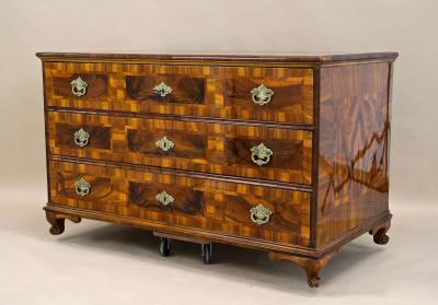 18th Century Baroque Classical Chest Of Drawers Nutwood Austria ca 1780