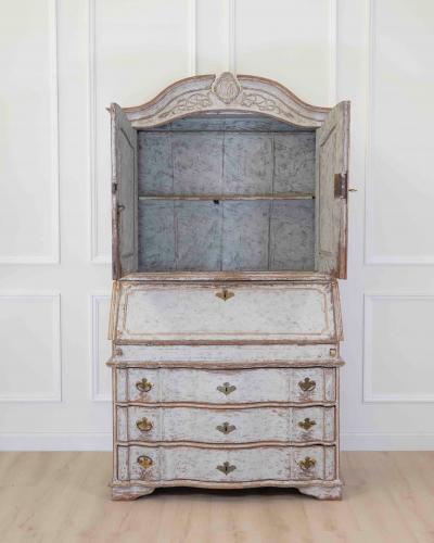 18th Century Danish Rococo Secretary with Serpentine Front circa 1760