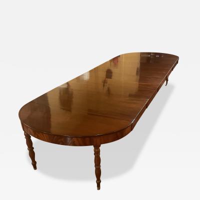 18th Century Dining Room Table With 8 Feet In Mahogany Of 5m Long