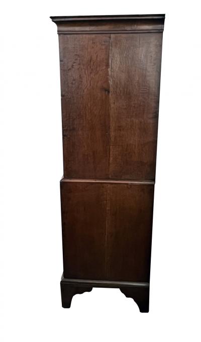 18th Century English Georgian Burl Walnut Veneer Chest on Chest