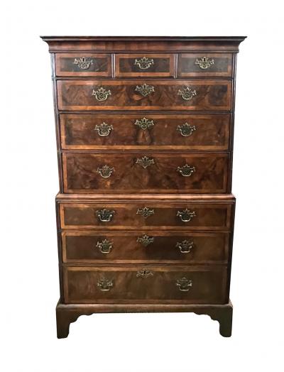 18th Century English Georgian Burl Walnut Veneer Chest on Chest