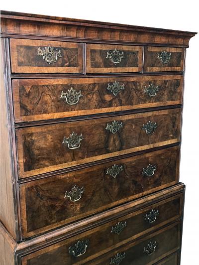 18th Century English Georgian Burl Walnut Veneer Chest on Chest