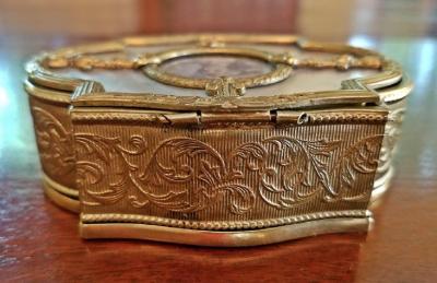 18th Century French Louis XVI Ring Box with Miniature Portrait of Lady