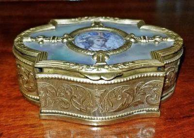 18th Century French Louis XVI Ring Box with Miniature Portrait of Lady