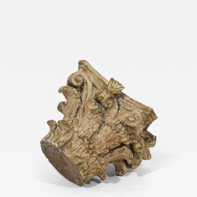 18th Century French Neoclassical Carved Wooden Capital