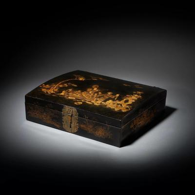 18th Century George I Domed Topped Japanned Chinoiserie Falconry Box circa 1710