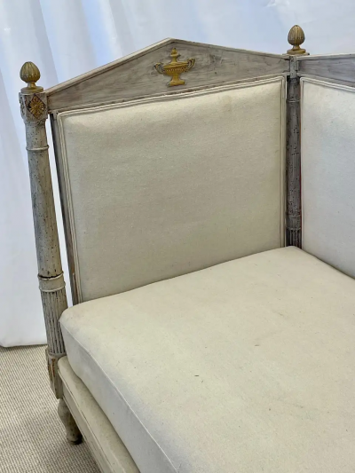 18th Century Gustavian Sofa Daybed Swedish Paint Decorated Sweden