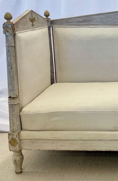 18th Century Gustavian Sofa Daybed Swedish Paint Decorated Sweden