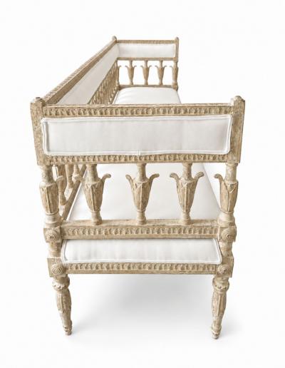 18th Century Gustavian intricately Wood Carved Neoclassical Banquette