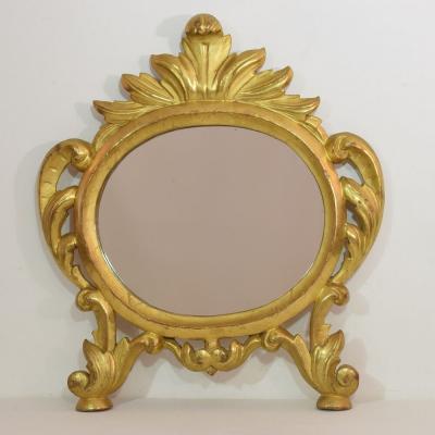 18th Century Italian Carved Giltwood Baroque Mirror