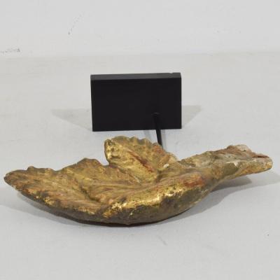 18th Century Italian Carved Giltwood Wing of a Baroque Angel