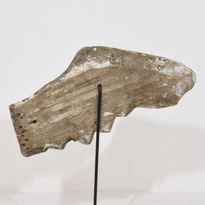 18th Century Italian Carved Giltwood Wing of a Baroque Angel