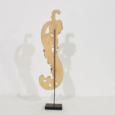 18th Century Italian Hand Carved Giltwood Baroque Curl Ornament
