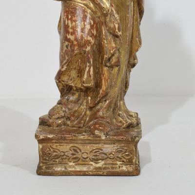 18th Century Italian Neoclassical Carved Wooden Madonna With Child