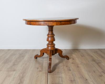 18th Century Italian Sorrento Center Table with Inlaid Starburst Top