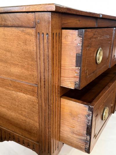 18th Century Italian Walnut Commode