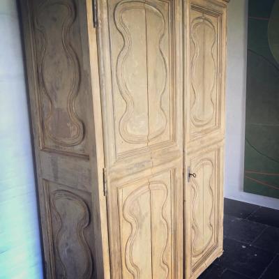 18th Century Italian Yellow Cabinet with Folding Doors