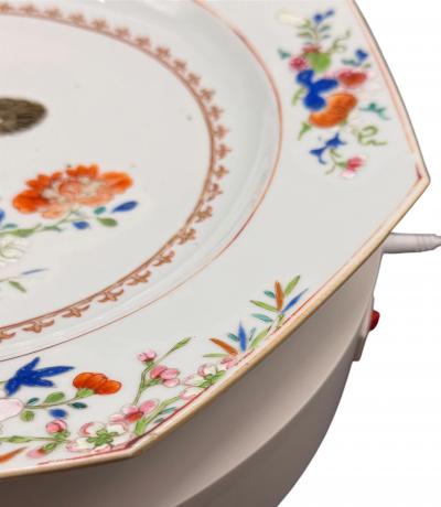 18th Century Kangxi Chinese Export Porcelain Octagonal Plate