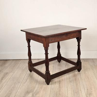 18th Century Oak Tavern Table England circa 1720