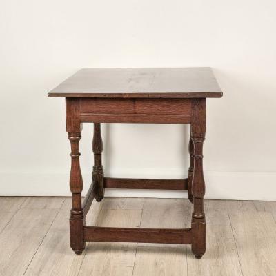 18th Century Oak Tavern Table England circa 1720