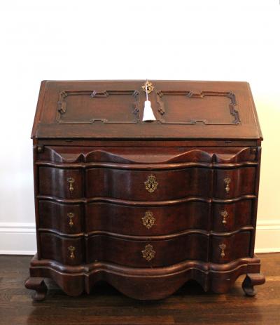 18th Century Oakwood Baroque Bureau