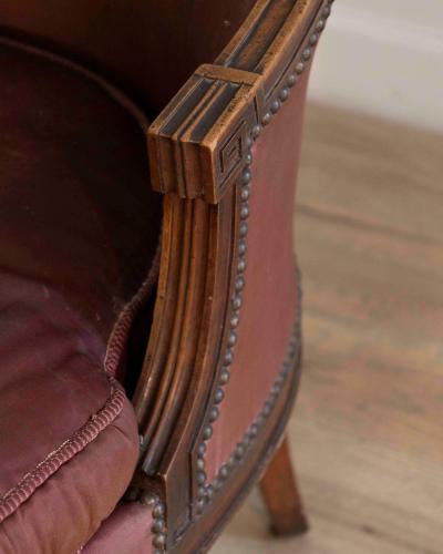 18th Century Proven al Louis XVI Duchesse Bris e in Walnut