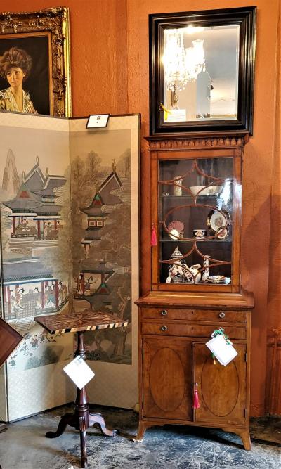18th Century Sheraton Satinwood Display Cabinet Neat Proportions