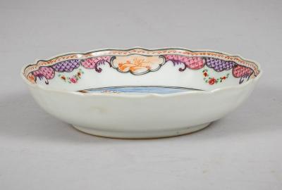 18th Century Small Chinese Famille Rose Dish