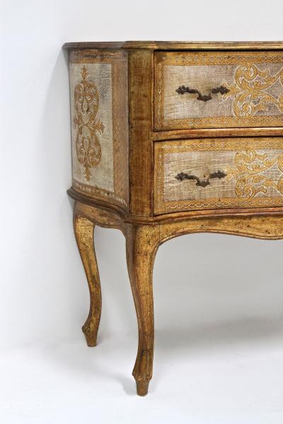 18th Century Style Venetian Serpentine Commode Chest Of Drawers IT ca 1940