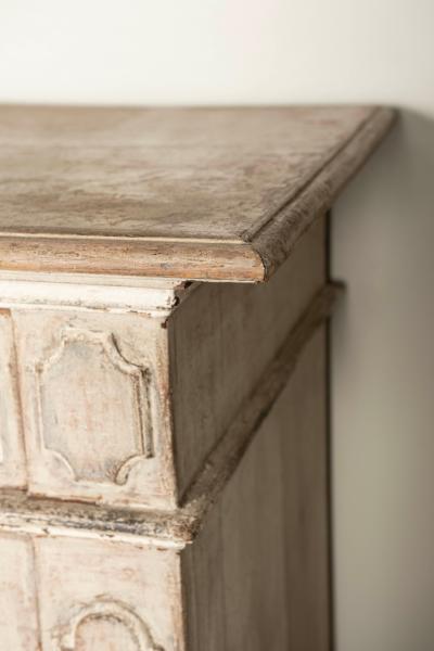 18th Century Tuscan Painted Credenza From Italy