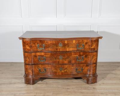 18th Century Walnut Chest Of Drawers From Verona