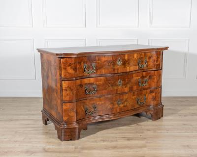 18th Century Walnut Chest Of Drawers From Verona