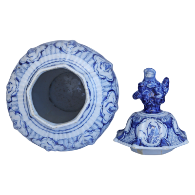 18th century Dutch Delft lidded Lion Vase with floral decoration
