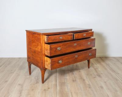18th century Italian cherrywood chest of drawers from Venice