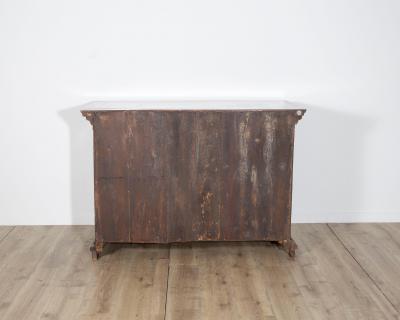 18th century Veneto Chest Of Drawers With Inlays