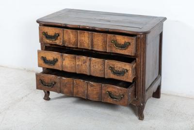 18thC French Provincial Serpentine Walnut Commode