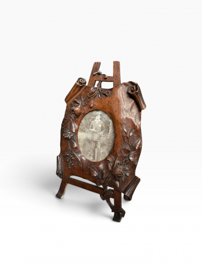 1900s Carved wood picture frame