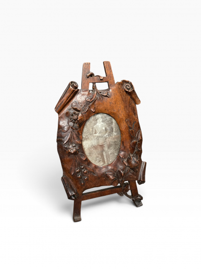 1900s Carved wood picture frame