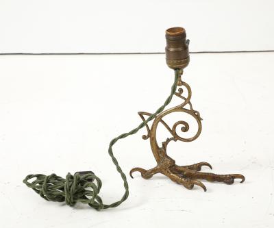 1900s bronze eagle claws table lamp