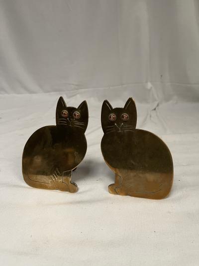 1900s cats booksend