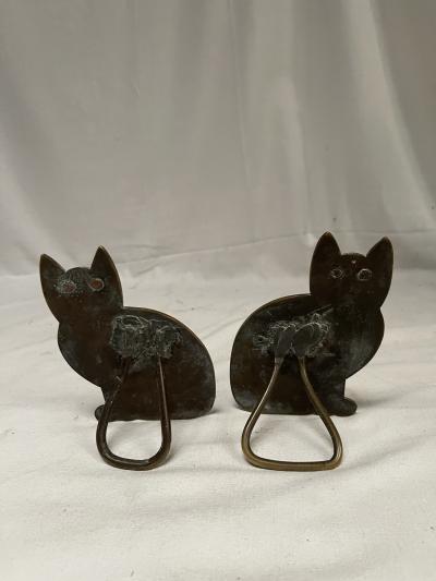 1900s cats booksend