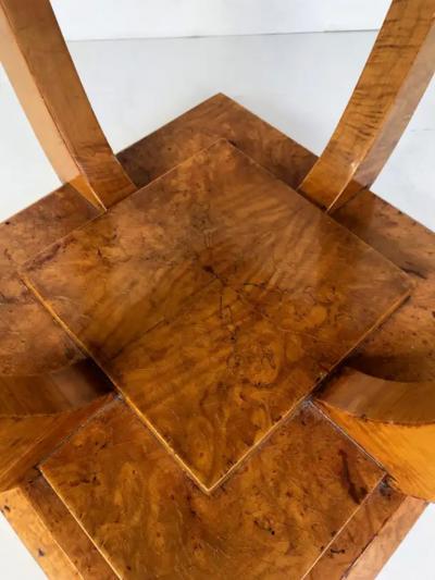 1920s Grained Fine Austrian Biedermeier Burlwood Table and 2 Chairs