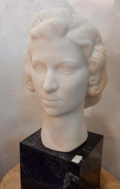 1930 Art Deco Head of Woman in White Marble Carrara Signed by M Di Domenico