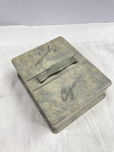 1930s Decorative boxe covered with fish skin attributed to Eug ne Rousseau