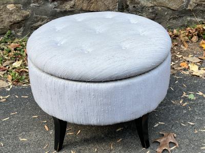 1940S BUTTON TUFTED SWIVELING STOOL WITH FLARED WOOD LEGS