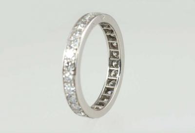 1940S DIAMOND ETERNITY BAND RING