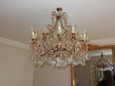 1950 Chandelier Cage Italy 12 Lights Golden Wood and Crystal