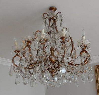 1950 Chandelier Cage Italy 12 Lights Golden Wood and Crystal