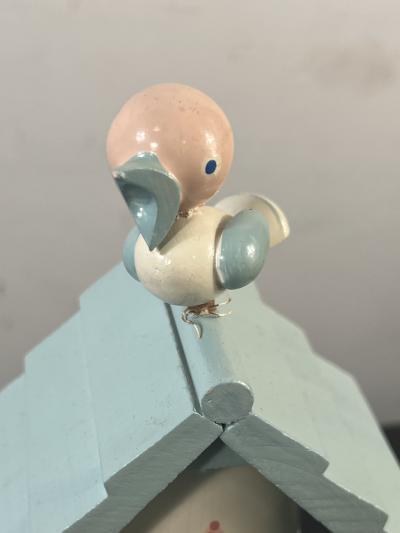 1950S HAND PAINTED ADORABLE EGG BIRD HOUSE WITH TWO BIRDS WOODEN NIGHTLIGHT